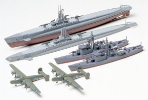 Tamiya 31903 U.S Submarine GATO CLASS and Japanese Submarine CHASER No13