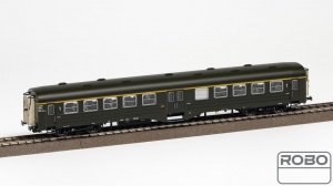 ROBO 351020 wagon osobowy 1kl. PKP ep.IIIb ryflat Lębork