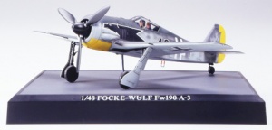 Tamiya 61508 FOCKE-WULF Fw190 A-3 (ruchome śmigło - śilnik)